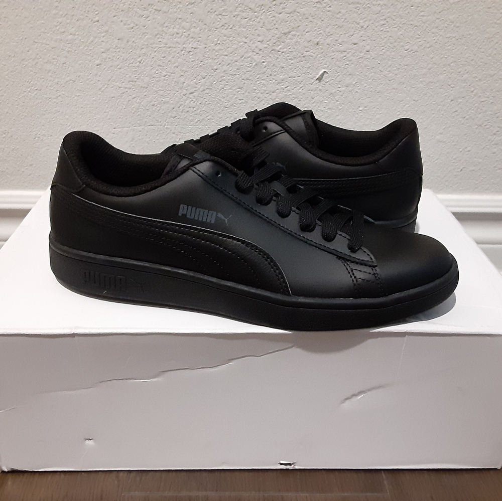 Puma - Picture 1 of 4